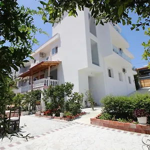 Ori Guest house Ksamil
